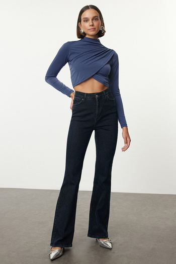 Trendyol Collection Bluză crop cu guler vertical indigo - TWOAW24BZ00164