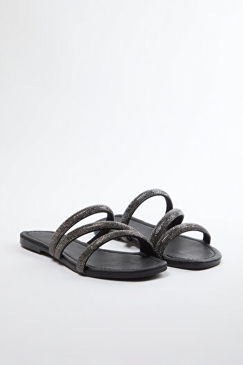 TRENDYOL SHOES Γυναικείες βραδινές παντόφλες με λεπτομέρεια από μαύρη πέτρα - TAKAW25TE00006