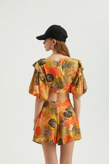 Hiccup Kalp Yakalı Önden Bağlamalı Balon Kollu Crop Top