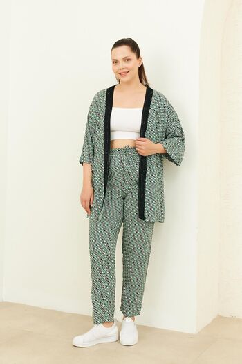 Curly Green Patterned Kimono