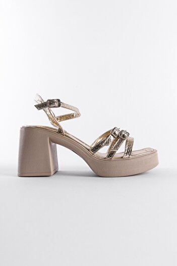 Capone Outfitters Platform Buckle Women's Sandals