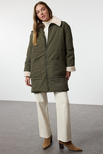 Trendyol Collection Khaki Plush Collar Oversize Quilted Coat - Water Repellent Twoaw25Mo00210