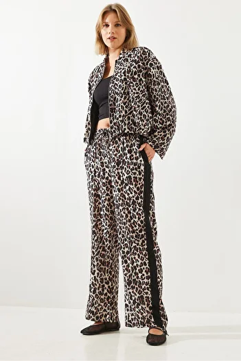 Bianco Lucci Leopard Patterned Side Striped Women's Jogger Pants - Mbms015 60501015