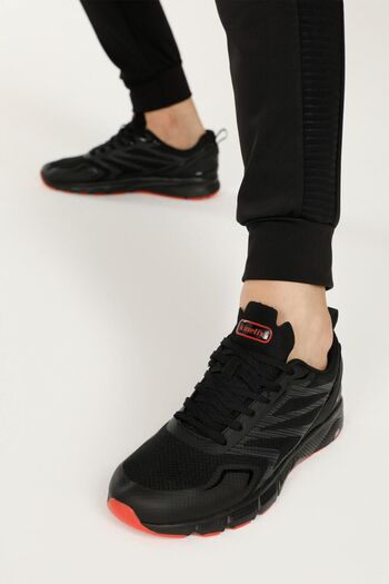 Kinetix Sneakers