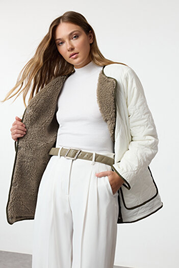 Trendyol Collection Oversize Plush Detailed Ecru Quilted Coat - Twoaw25Mo00305