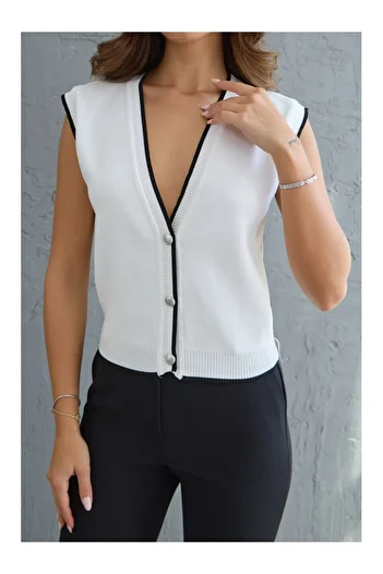 Elif Özbey Butik Knitwear Vest - White and Silver Buttoned