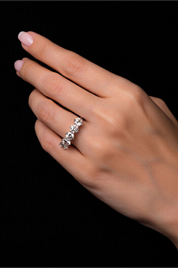 So CHIC... Premium Created Taşlı 8 Ayar Beyaz Altın 2.50 Ct Effect Beştaş Yüzük