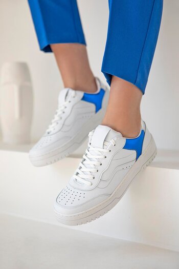 STRASWANS Wantt Women's Leather Sneakers White-blue