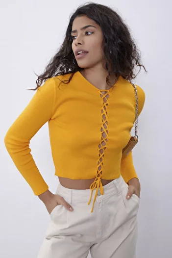 SHERIN Yellow Brit Detailed Long Sleeve Knitwear Sweater