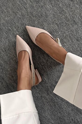STRASWANS Raxel Women's Patent Leather Heeled Shoes Beige