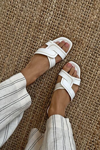 STRASWANS Samira White Single Strip Daily Leather Women's Slippers