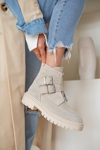 STRASWANS Soft Women's Buckle Detail Genuine Suede Leather Boots Beige