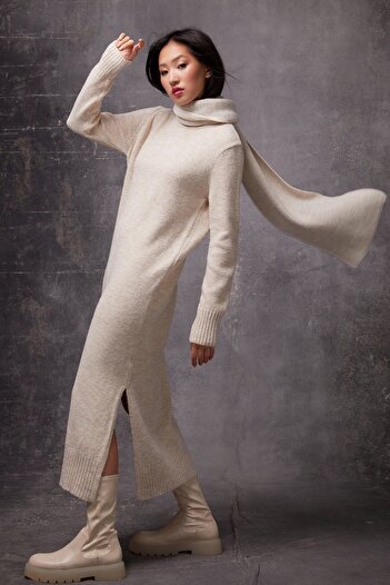 SHERIN Beige Slit Detailed Turtleneck Knitwear Dress