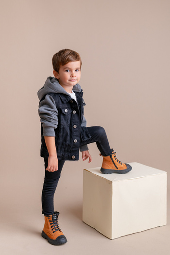 kids A more Δερμάτινες μπότες Barnett Unisex - Δαντέλα και φερμουάρ, μαύρισμα