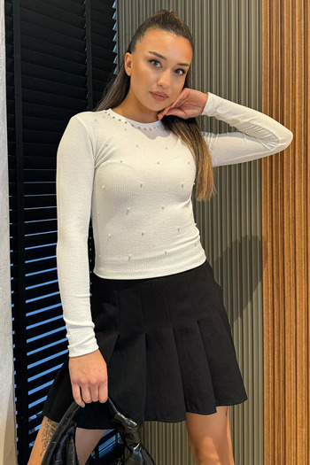 GÜLSELİ White Women's Jewelled Pearl Self Patterned Blouse