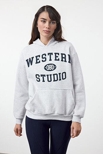 Trendyol Collection Fleece Gray Melange Hooded Sweatshirt - Kangaroo Pocket and Slogan Printed Twoaw25sw00264
