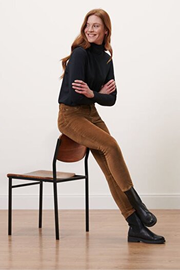 Tchibo Women Slim Fit Velvet Pant, Brown