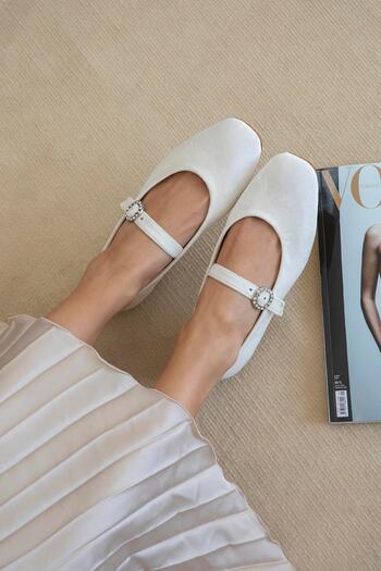 STRASWANS Λεπτομέρεια γυναικεία ζώνη Berny Velvet Ballerina Beige