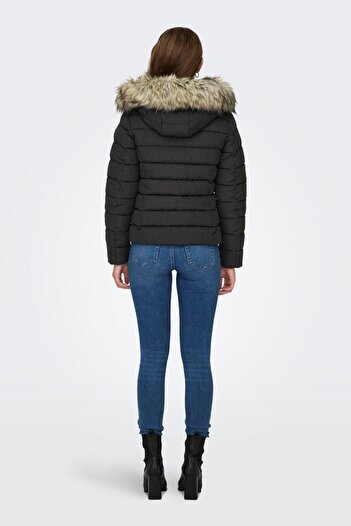 ONLY 15304778-Fw Onlnewluna Quilted Jacket Cc Otw Women's Coat