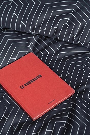 İssimo Home Strada Black 210 Tc (83 Tel) Cotton Satin Duvet Cover Set Family Set