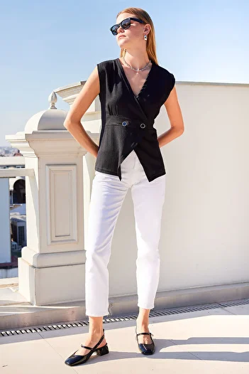 Bigdart Black Knitted Vest - 916 Button Detail