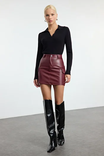 Trendyol Collection Fusta mini din piele artificială bordeaux cu talie înaltă - cu buzunar cargo, potrivită pe corp TWOAW24ET00148