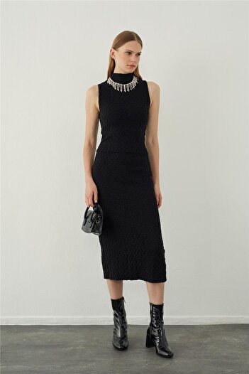 SHERIN Black High Collar Knitwear Blouse