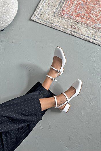 STRASWANS Viola Women's Heeled Patent Leather Shoes White