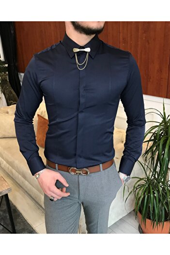 TerziAdemAltun Італійський крій slim fit чоловіча сорочка з ланцюжком з атласу, темно-синя T4802