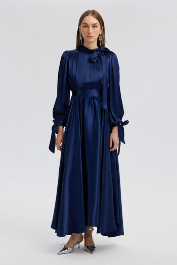 Touché Privé Satin Dress - With Tie Detail