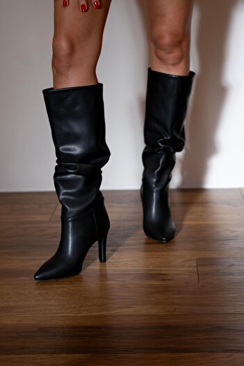 sovrana Black Long Gusseted Boots