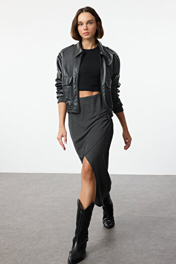 Trendyol Collection Чорна драпірована деталізована двобортна спідниця міді TWOAW25ET00108