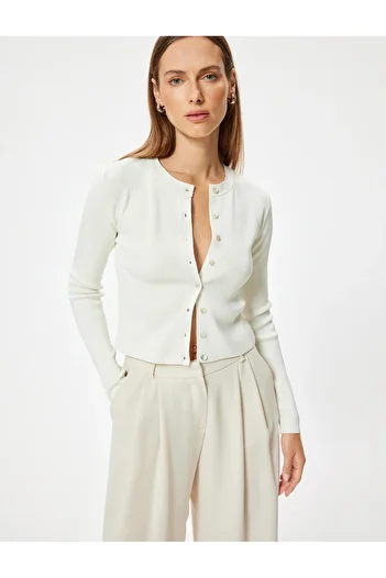 Koton Round Neck and Button Detailed Knitwear Cardigan - Long Sleeve