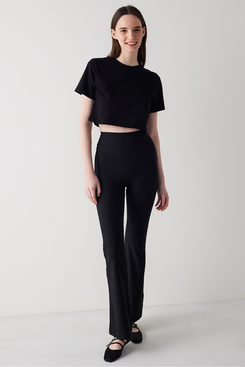 Penti Short Sleeve BlacK Crop T-shirt - STitching Detail