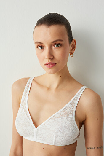Penti Білий бюстгальтер без кісточок з мереживом Blossom Lace