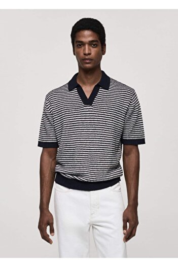 MANGO Man Gestreiftes Strick-Poloshirt mit kontrastierendem Kragen
