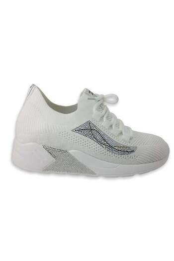 Guja 301 Light Sole Casual Sports Shoes-White