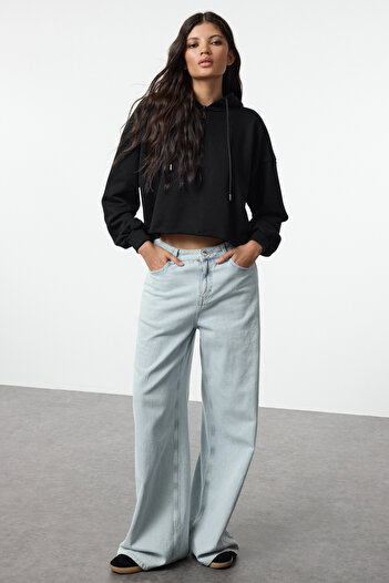 Trendyol Collection Дебел плетен черен суичър с цип - с качулка, без панделка - Twoaw25Sw00219