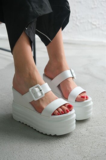 Modanizm White Wedge Heeled Slippers with Oil Buckle
