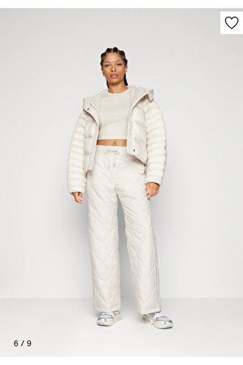 Nike Sportswear Essentials High-Waisted Open-Hem Quilted Kapitone Krem Kadın Eşofman Altı