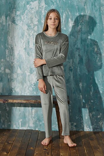 Pijamaevi Green Wild Patterned Exclusive Velvet Girl's Pajama Set