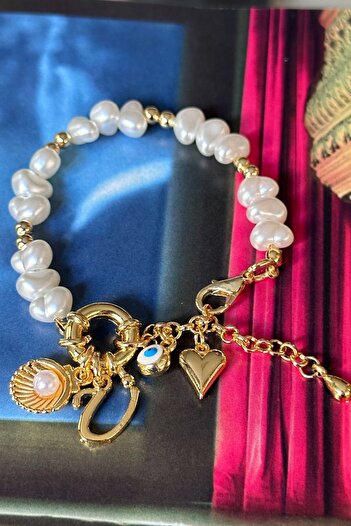 Trendy Butik U Letter Pearl Model Oyster, Evil Eye and Heart Dangle Design Bracelet