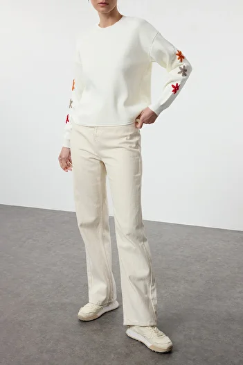 Trendyol Collection Embroidered Ecru Floral Patterned Knitwear Sweater - Tedaw25Kz00011