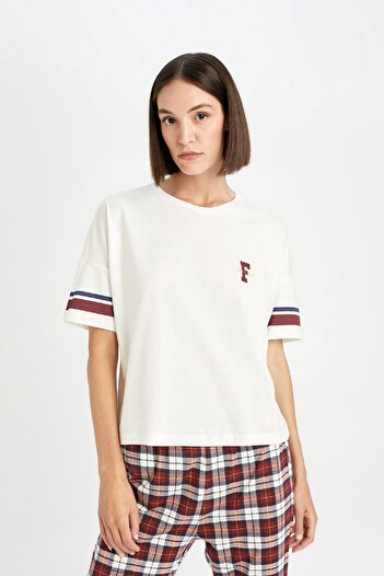 DeFacto Fall In Love Pijama Takım Bisiklet Yaka Baskılı Kısa Kollu Üst Kareli Beli Lastikli Alt D5662ax24au