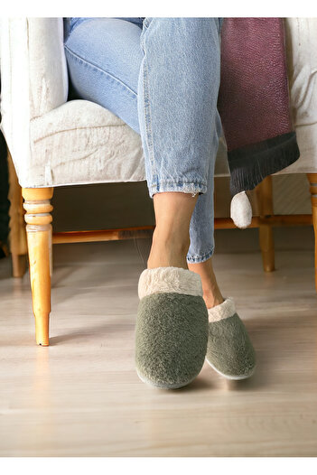 GEZER Plush Non-Slip Sole Winter Home Slippers
