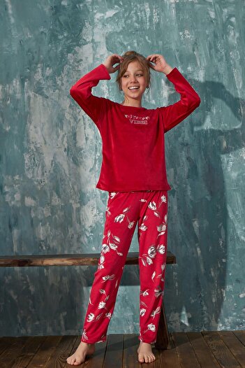 Pijamaevi Kırmızı Vibes Desenli Exclusive Kadife Kız Çocuk Pijama Takımı