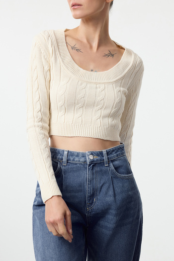 Edit by Trendyol Hair Braided Ecru Crop Knitwear Sweater - Square Collar Tedaw25Kz00024