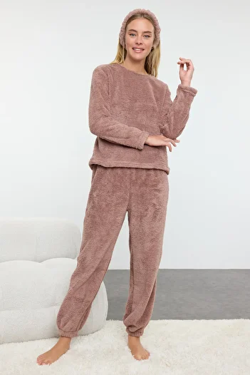 Trendyol Collection Set de pijamale tricotate de iarnă Wellsoft cu bandă de păr de nurcă THMAW25PT00040