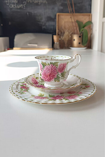 Royal Albert Aylar Series November Month Chrysanthemum Flower Teacup 3 Pieces 160 ml