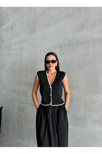 Laluvia Black Mona Contrast Striped Sleeveless Vest